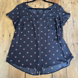 Torrid Summer Top with Foxes Fox Faces Size‎ 1 Black Button Back